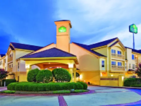 La Quinta Inn & Suites by Wyndham Macon Hotels in Macon