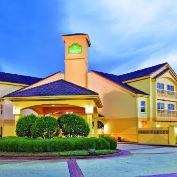 La Quinta Inn & Suites by Wyndham Macon