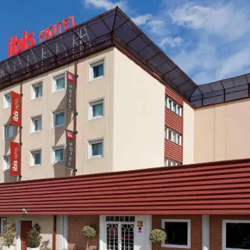 宜必思馬德里豐拉夫拉達酒店 鄰近阿羅約·庫賴夫羅的酒店