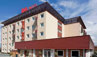 Ibis Madrid Fuenlabrada Отели рядом с достопримечательностью «Universidad Rey Juan Carlos»