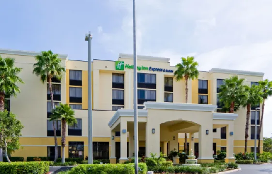 Holiday Inn Express & Suites KENDALL EAST - MIAMI by IHG