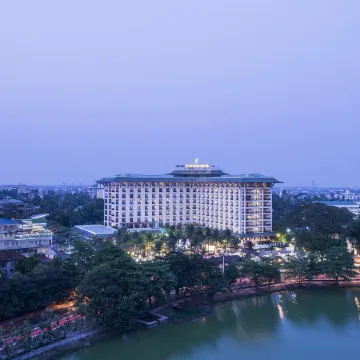 Chatrium Hotel Royal Lake Yangon