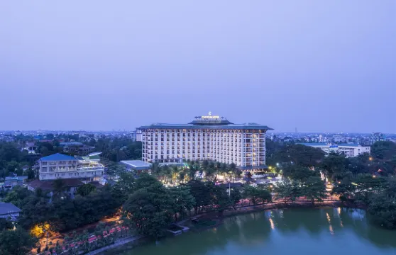 察殿仰光皇家湖酒店