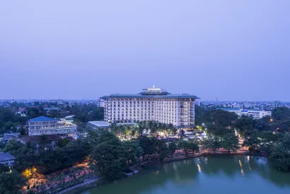 Chatrium Hotel Royal Lake Yangon