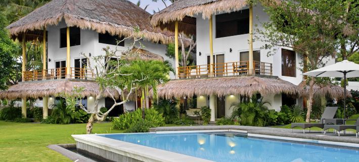 Salaya Beach Houses Hotels in Dauin