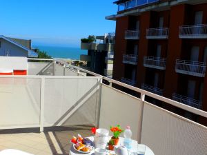 Hotel Tritone