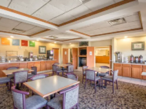 Quality Inn & Suites MidAmerica Industrial Park Area Hotels in Mayes County