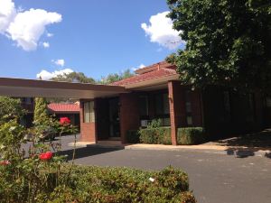 Nunawading Motor Inn