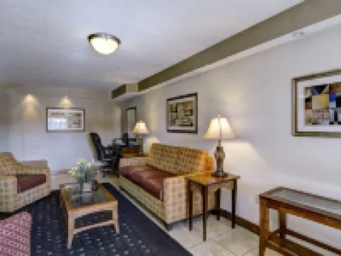 Clarion Pointe Beckley Hotels in Beckley