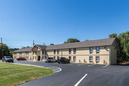 Econo Lodge Harrisburg - Southwest of Hershey Area Отели рядом с достопримечательностью «Парк Клаун»
