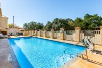 Quality Inn & Suites SeaWorld North Hotels in Helotes