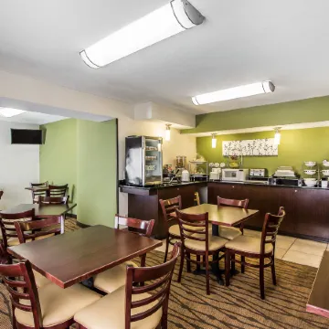 Sleep Inn & Suites Omaha Airport