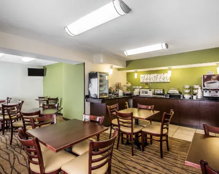 Sleep Inn & Suites Omaha Airport