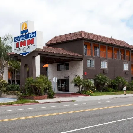 Redondo Pier Inn