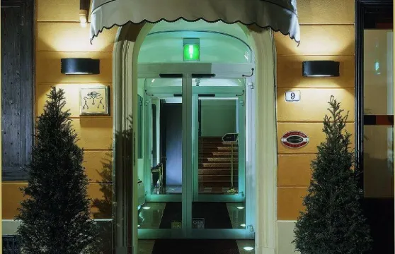 艾卡佩洛羅索酒店