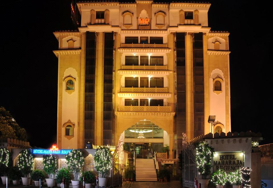 Capri, Hotel Maharaja Regency, Ludhiana — Loco Design