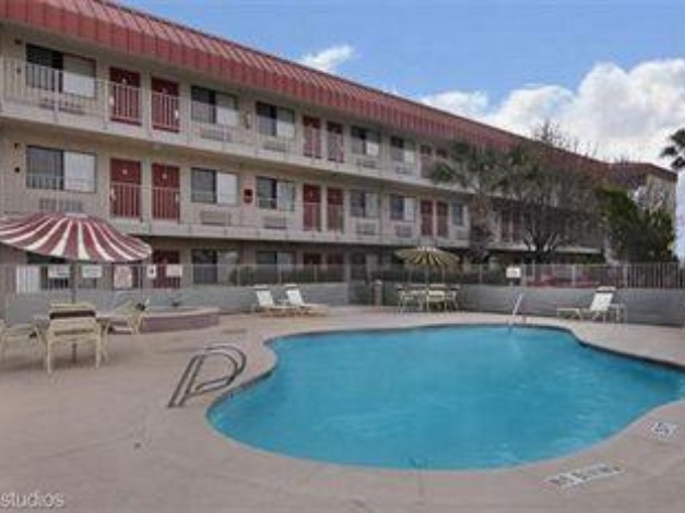 Red Roof Inn Corpus Christi South