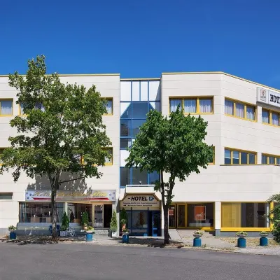 Hotel Berliner Bär 地下鉄ウルシュタインシュトラーセ駅周辺のホテル