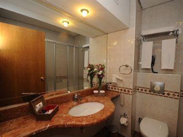 Usta Park Hotel