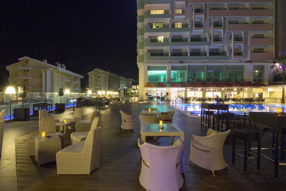 Marina Hotel & Suites Kusadasi