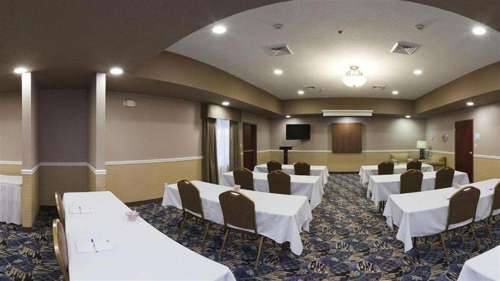 Holiday Inn Express Hotel & Suites Bedford, an Ihg Hotel