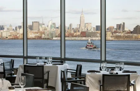 Hyatt Regency Jersey City on the Hudson Отели рядом со станцией Железнодорожная станция Grove Street