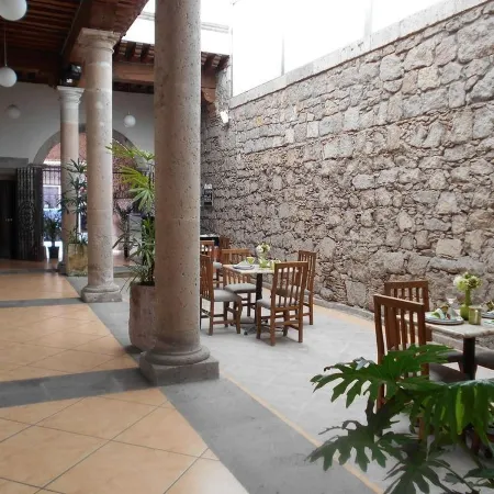 Hotel Expres by Hosting House