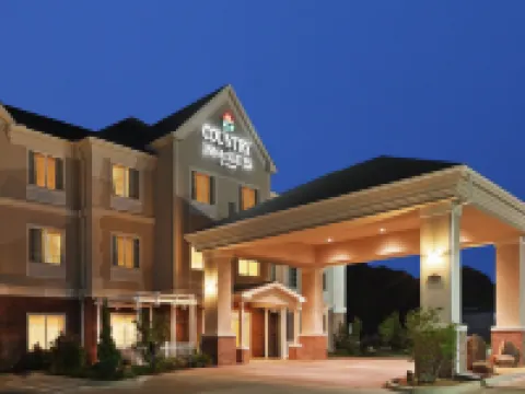 La Quinta Inn & Suites by Wyndham Tyler South Hotels in Tyler
