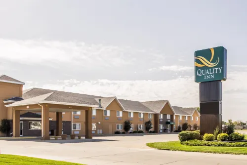 Quality Inn Huron Hotels in Huron