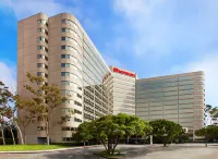Sheraton Gateway Los Angeles Hotel Hotel dekat California African American Museum