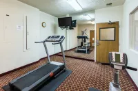 Quality Inn & Suites Omaha Chalco - Gym