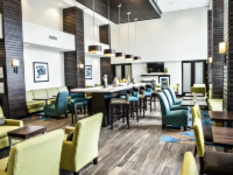 ฮอลิเดย์ อินน์ เอ็กซ์เพรส แอนด์ สวีทส์ คิทเชนเนอร์ เซาท์อีสต์ บาย IHG โรงแรมในคิตเชเนอร์