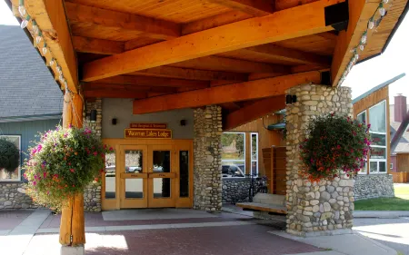 Waterton Lakes Lodge Resort Отели в г. Improvement District No. 4