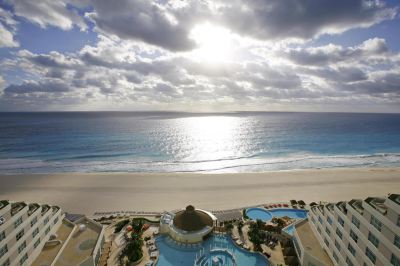 屋外プール JWマリオット・カンクン・リゾート＆スパの写真