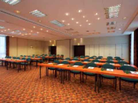 ทรานส์เวิลด์ โฮเทล โดเนาเวลเลอ โรงแรมในลินซ์