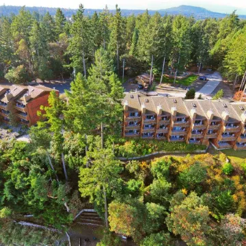 Tigh-Na-Mara Seaside Spa Resort