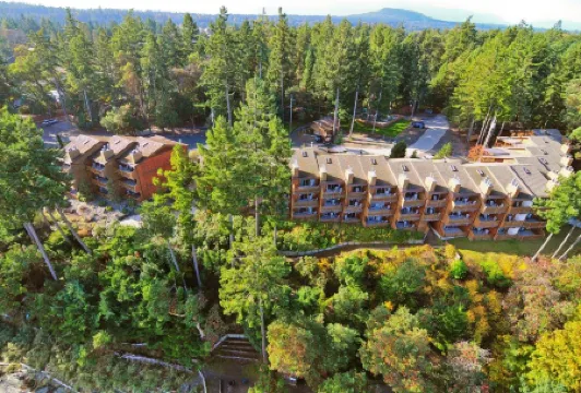 Tigh-Na-Mara Seaside Spa Resort