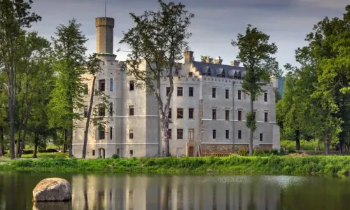 Zamek Karpniki Schloss Fischbach