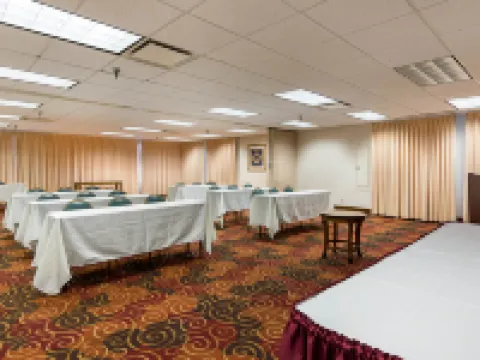 Comfort Inn Falls Church - Tysons Corner Hotels in Mason