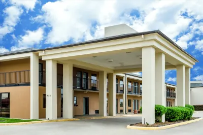 Motel 6 Cleveland, MS - Delta State University