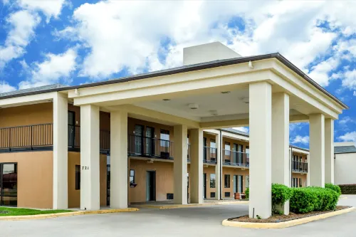 Motel 6 Cleveland, MS - Delta State University Hotels in Cleveland