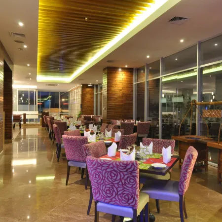Horison Ultima Semarang