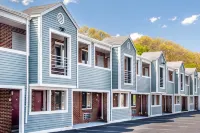 Econo Lodge Cranston - Providence Hotels in Cranston