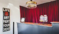 Lia Hotel - parking