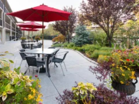 นิวโฮป อินน์แอนด์สวีทส์ โรงแรมในBucks County