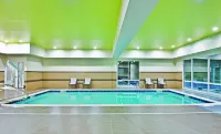 La Quinta Inn & Suites by Wyndham Morgantown - Pools