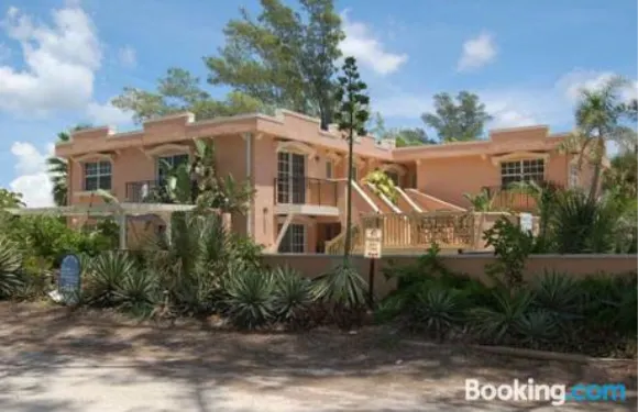 阿拉曼達山莊霍姆斯海灘公寓