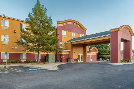 Best Western Nsu Inn Отели в г. Петтит