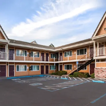 Ramada Bayside Inn and Suites