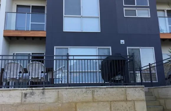 福爾肯灣四卧室聯排度假屋